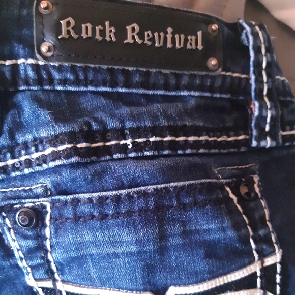 Womens Rock Revival Jeans - Picture 7 of 7